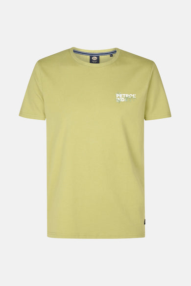 T-shirt vert avec manches courtes de Petrol Industries, avec un petit logo sur la poitrine.