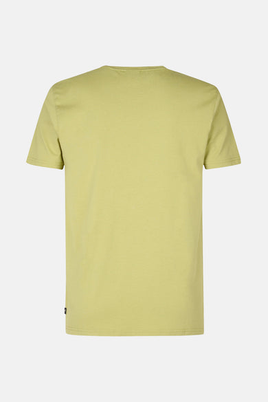 T-shirt vert avec manches courtes de Petrol Industries, couleur unie avec un petit détail de logo.