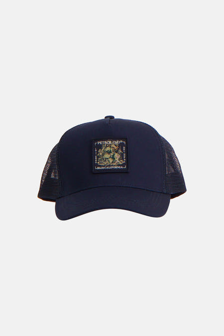 Casquette bleue de Petrol Industries, avec dos en mesh et sangle réglable.