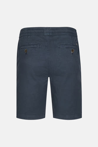 Short bleu de Petrol Industries avec poches à l'arrière et cordon à la taille.