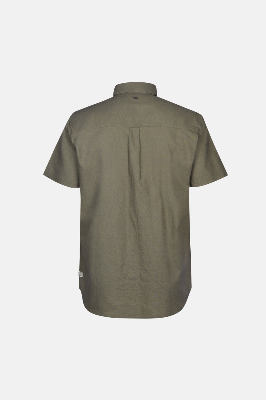Chemise verte à manches courtes de Petrol Industries®, vue de dos, avec un pli unique au milieu.