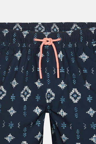 Short de bain bleu de Petrol Industries® avec imprimé ethnique et cordon de serrage rose.