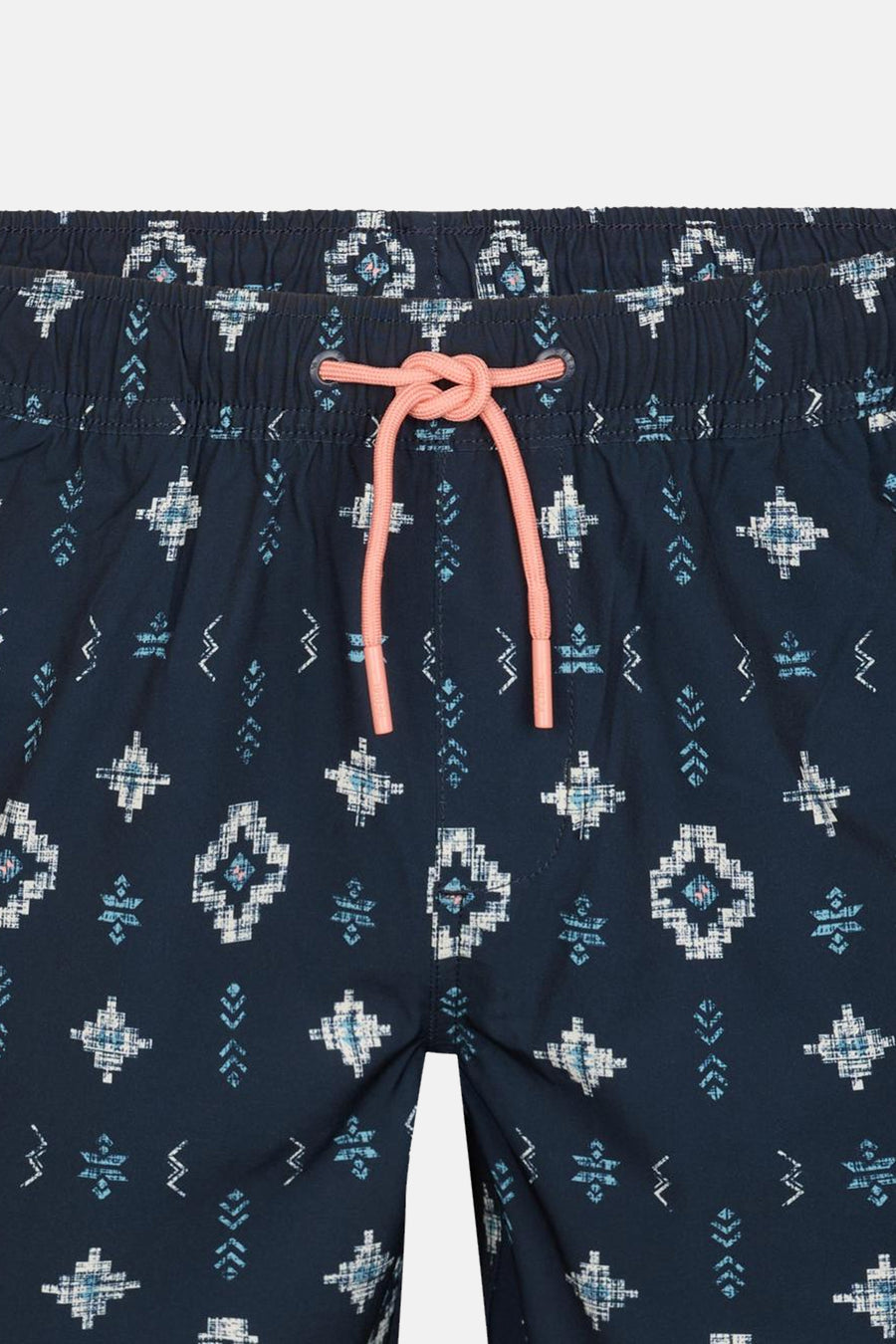 Short de bain bleu de Petrol Industries® avec imprimé ethnique et cordon de serrage rose.