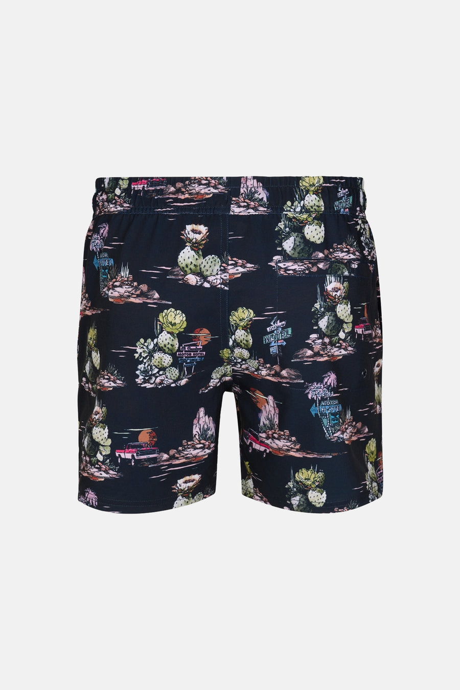 Short de bain multicolore de Petrol Industries avec un motif de scènes désertiques, de cactus et de voitures.
