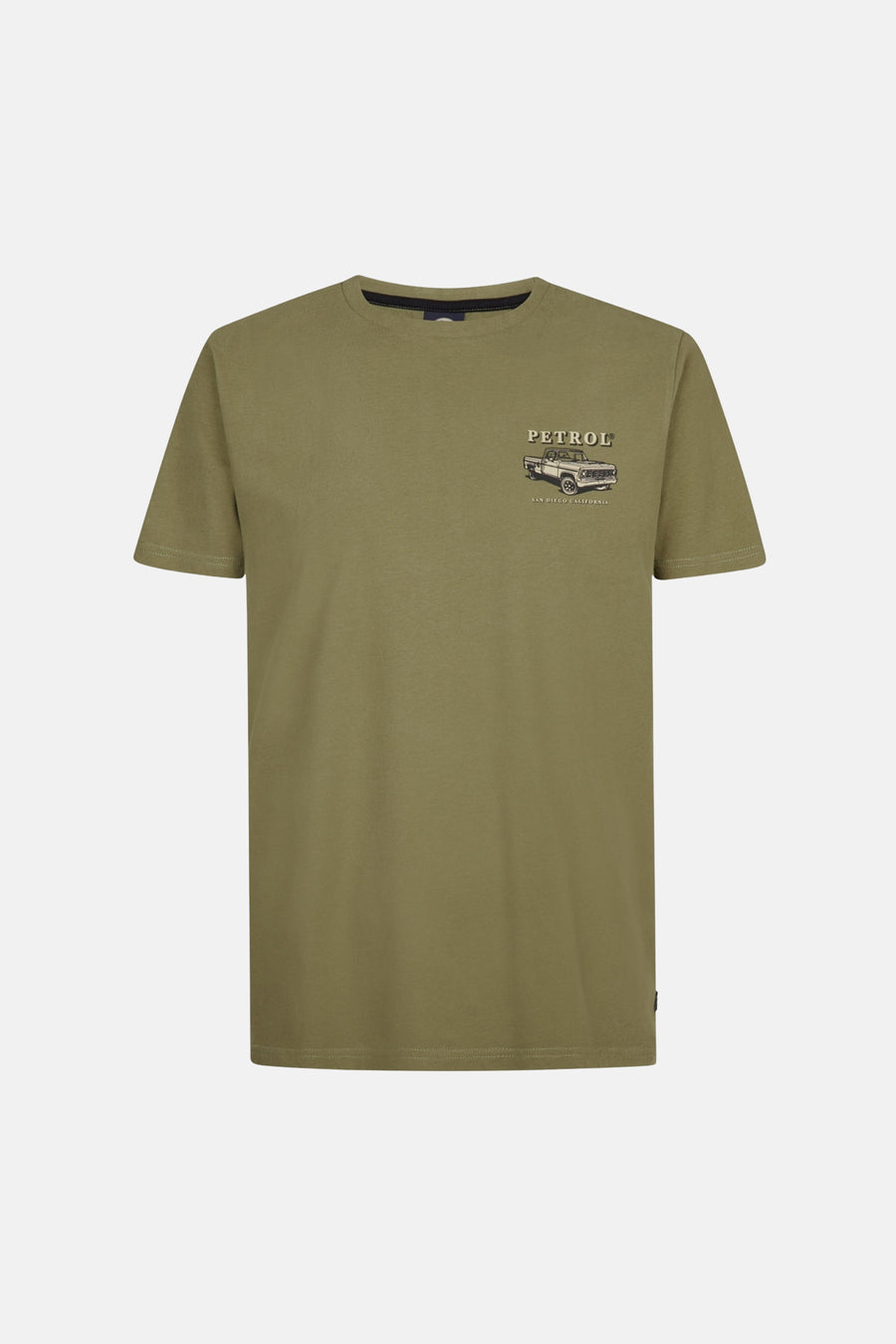 T-shirt vert avec manches courtes de Petrol Industries® avec un imprimé d'une voiture sur la poitrine.