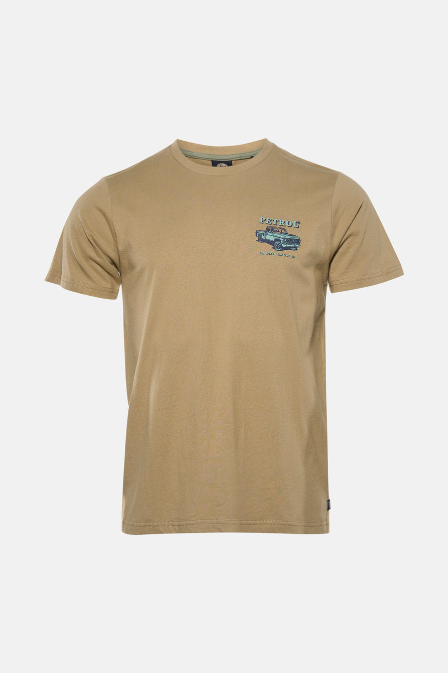 T-shirt vert à manches courtes de Petrol Industries, avec un imprimé graphique sur la poitrine.