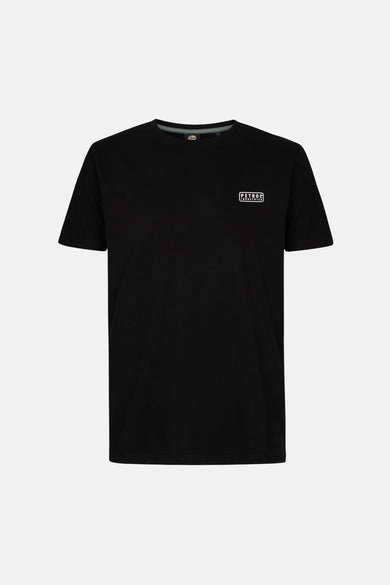T-shirt noir de Petrol Industries avec un petit logo blanc sur la poitrine.