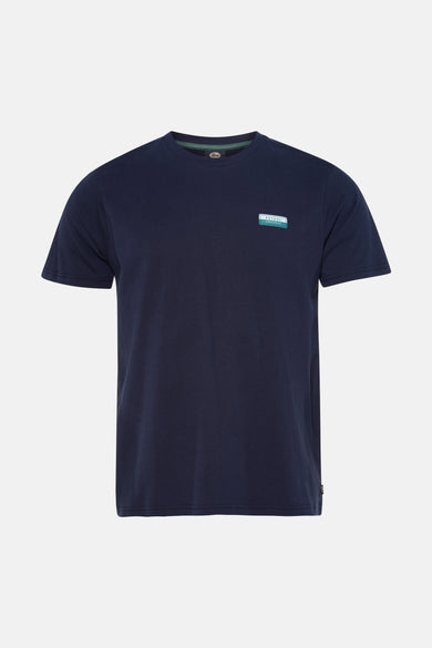 T-shirt bleu à manches courtes de Petrol Industries, avec un petit logo sur la poitrine.
