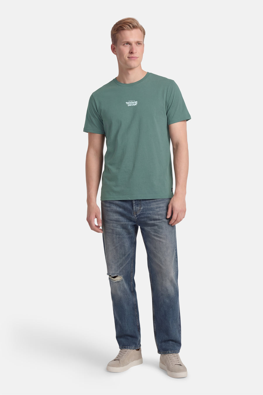 T-shirt vert à manches courtes de Petrol Industries®, avec un petit logo sur la poitrine, à combiner avec un jean et des baskets.