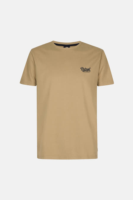 T-shirt beige à manches courtes de Petrol Industries, avec un logo sur la poitrine.