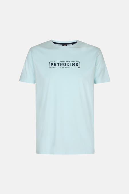 T-shirt vert avec manches courtes de Petrol Industries, avec une impression de logo sur la poitrine.