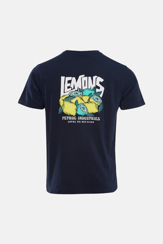 T-shirt bleu à manches courtes de Petrol Industries, avec imprimé citrons au dos, à combiner avec un jean et des baskets.
