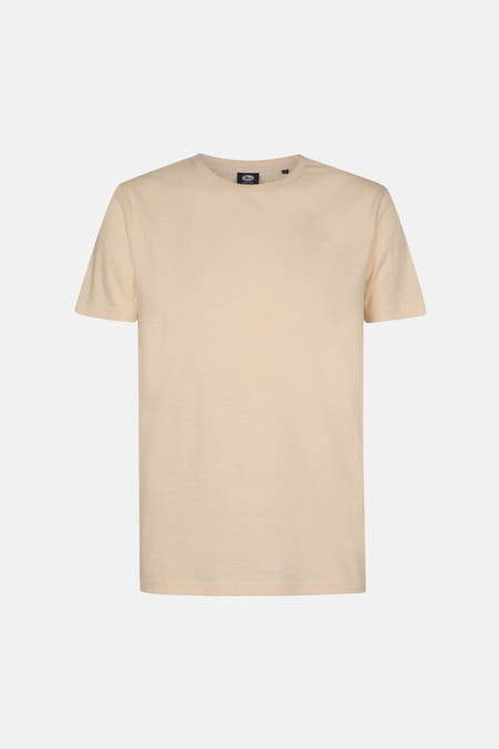 T-shirt écru à manches courtes de Petrol Industries, avec un logo subtil sur la poitrine.