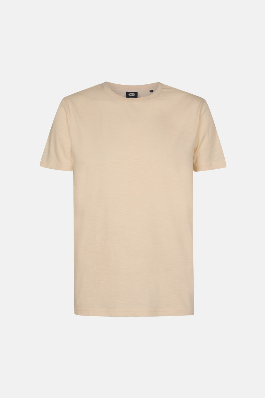 T-shirt écru à manches courtes de Petrol Industries, avec un logo subtil sur la poitrine.