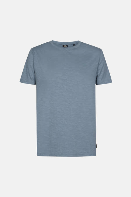 T-shirt bleu à manches courtes de Petrol Industries®, avec une texture mélangée et un petit logo sur la poitrine.