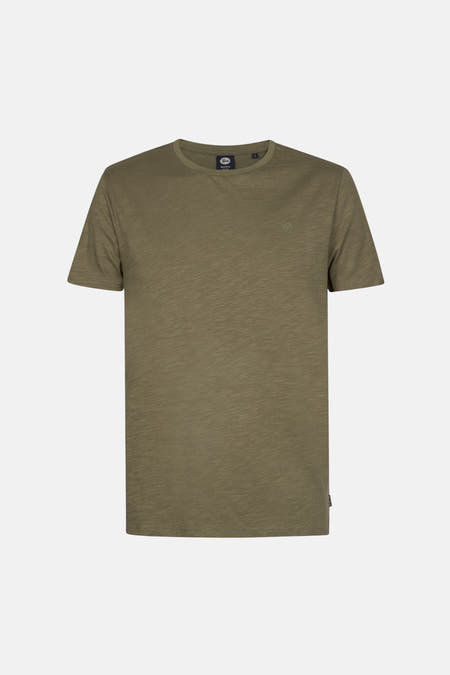 T-shirt vert avec manches courtes de Petrol Industries, avec un petit logo sur la poitrine.