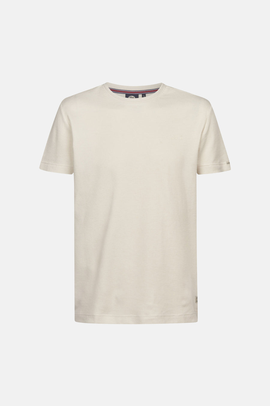 T-shirt écru à manches courtes de Petrol Industries, avec une texture subtile et un col rond.