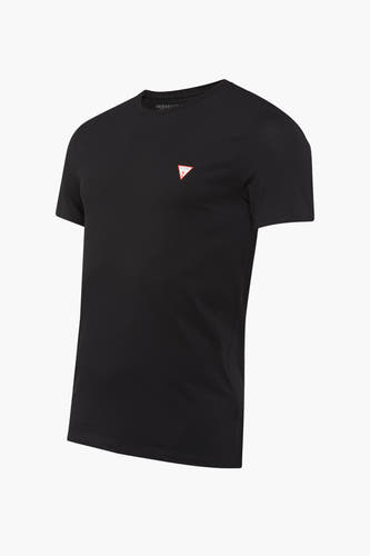 T-shirt noir de Guess avec un petit logo sur la poitrine.