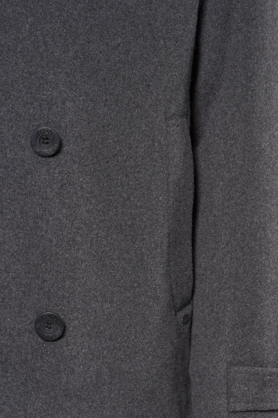 Veste grise de Petrol Industries, avec des boutons et une poche.