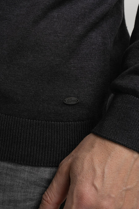Veste bleue de Petrol Industries, avec une texture finement tissée et un logo de marque métallique.