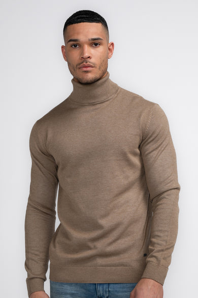 Gilet à col rond beige de Petrol Industries®, avec des manches longues et une couleur unie.