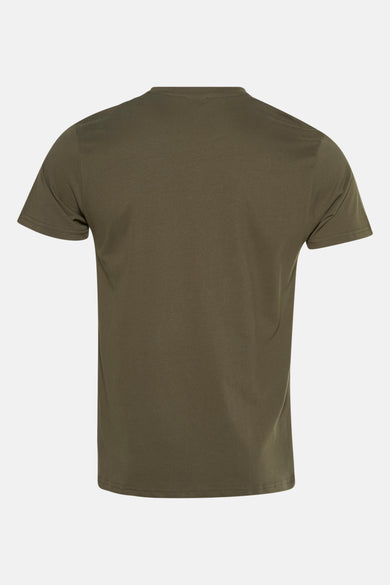 T-shirt vert avec manches courtes de Petrol Industries, visible sur un fond uniforme.
