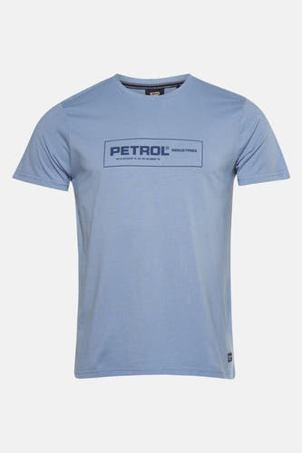 Blauw T-shirt met korte mouwen van Petrol Industries®, voorzien van een rechthoekige print op de borst.
