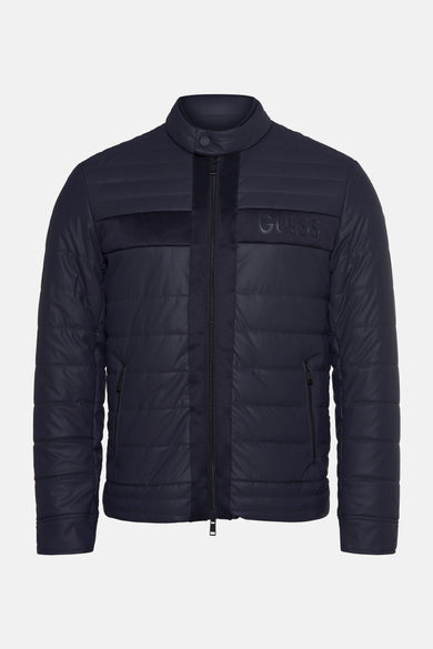 Manteau court bleu de Guess, avec un motif brodé et une col mont.