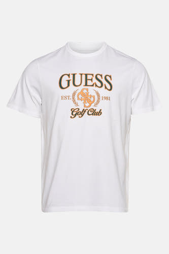T-shirt blanc à manches courtes de Guess, avec le logo d'un club de golf vintage et l'année 1981.