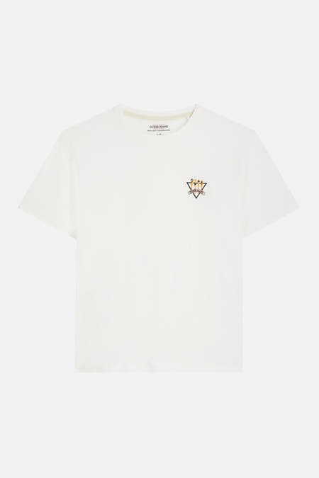 Wit T-shirt met korte mouwen van Guess, met logo-opdruk op de borst.