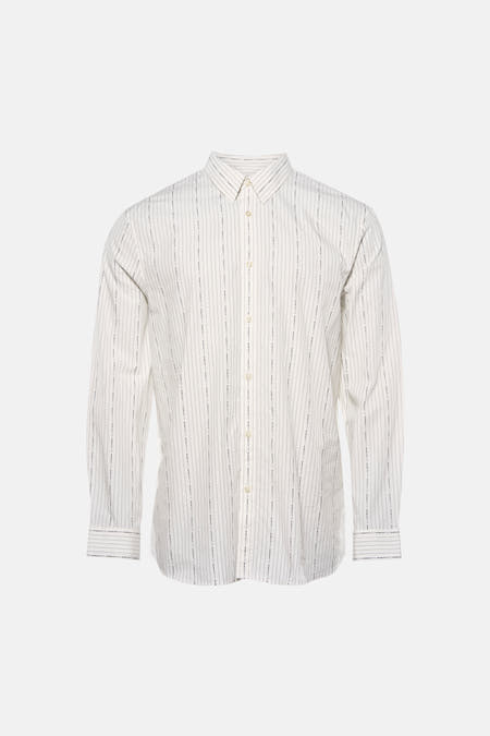 Wit overhemd met lange mouwen van Guess, met een subtiel streepjespatroon van de merknaam.
