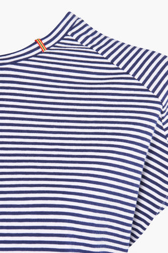 T-shirt rayé bleu de Le Fabuleux Marcel de Bruxelles, avec une encolure ronde et un détail d'une bande colorée.