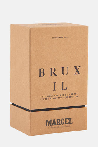 Parfum multicolore de Le Fabuleux Marcel de Bruxelles, emballé dans une boîte en carton brun.