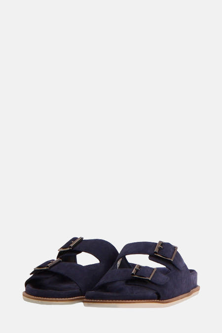 Chaussons bleus de Le Fabuleux Marcel de Bruxelles, avec double sangle et fermeture éclair.