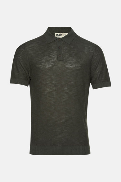 Polo en coton k mantestes Marcel Marcel Marcel Marcel Marcel Marcel Marcel Marcel Marcel Marcel Brux de avec, boutons et une texture subtile.