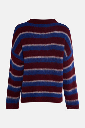 Gestreept gebreide trui in blauw en bordeauxrood.