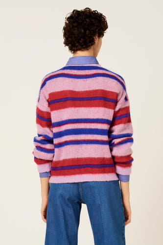 Pull multicolore de Le Fabuleux Marcel de Bruxelles, avec des rayures horizontales et un col rond.