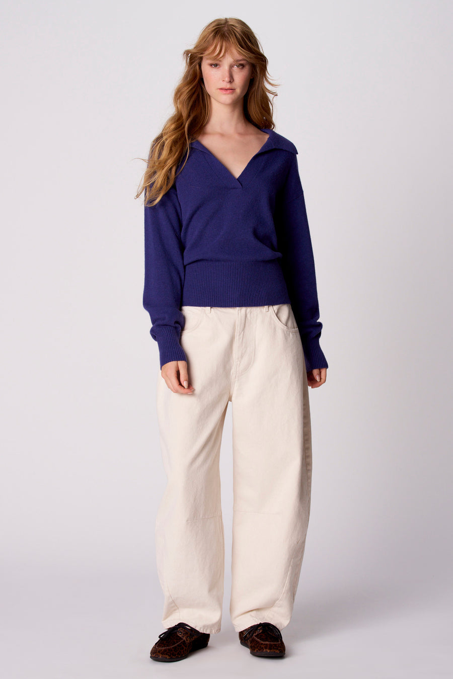 Pull col V - bleu