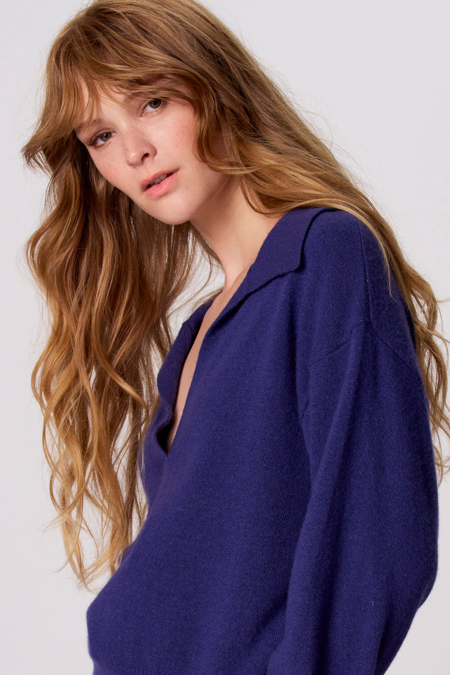 Pull col V - bleu
