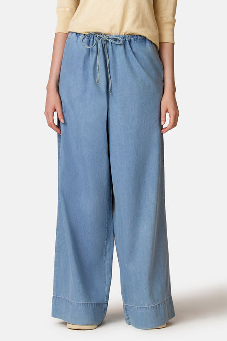 Wijde jeans van lichtblauw denim van Le Fabuleux Marcel de Bruxelles, met trekkoord en wijde pijpen.