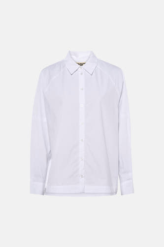 Chemise blanche à manches longues de Le Fabuleux Marcel de Bruxelles, avec fermeture à boutons.
