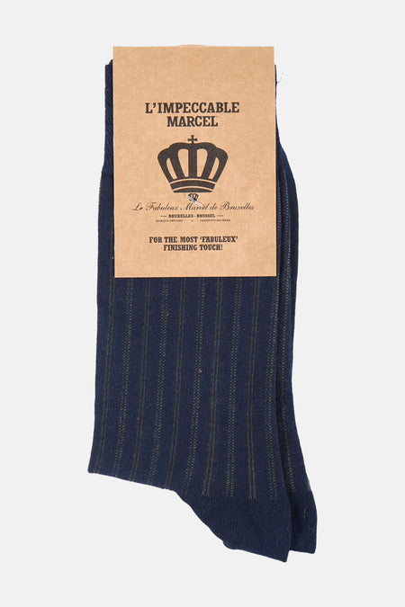 Donkerblauwe sokken met fijne strepen van Le Fabuleux Marcel de Bruxelles, gestreept patroon, katoenen textuur, opgehangen met kartonnen label