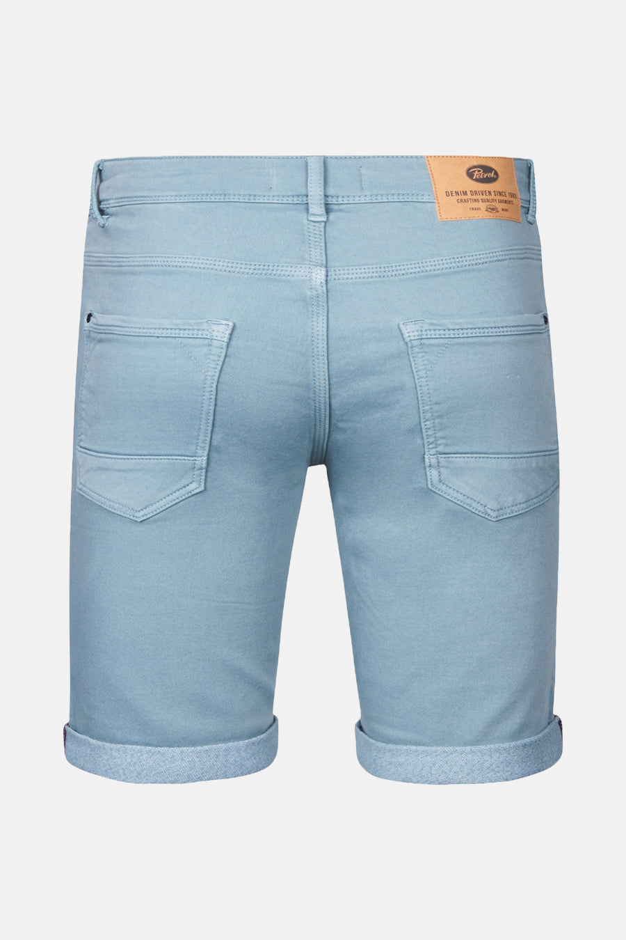 Achterkant van blauwe denim short.