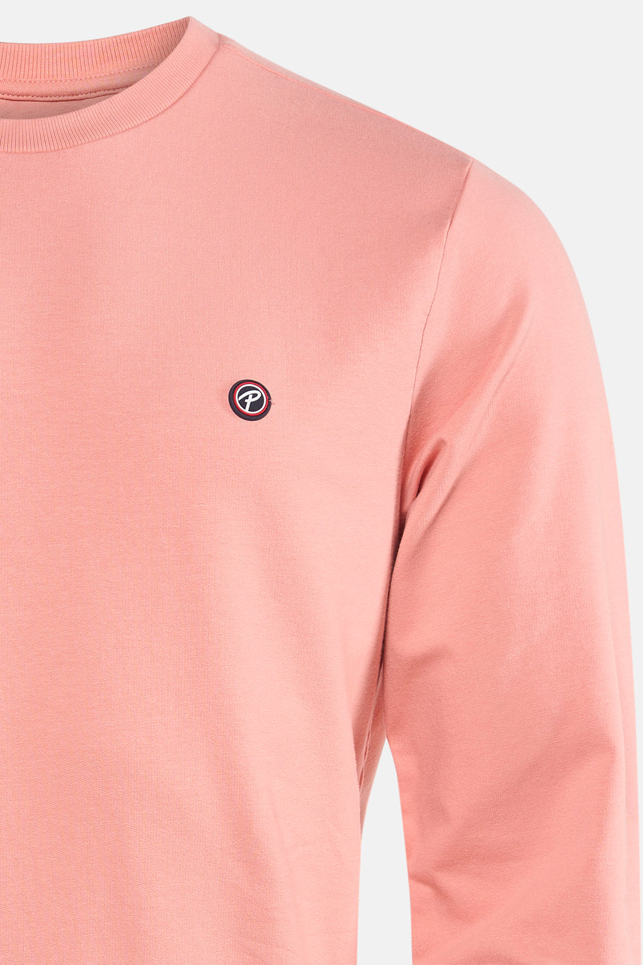Gilet rose de Petrol Industries avec petit logo sur la poitrine.
