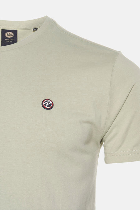 Groen T-shirt van Petrol Industries, met een ronde halslijn en korte mouwen.