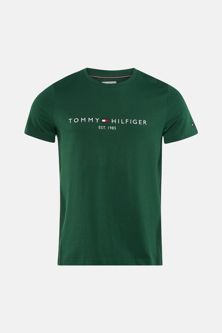 Groene korte mouw T-shirt van TOMMY HILFIGER met wit logo en gestreepte kraag, front view