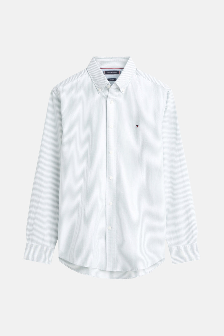 Chemise à carreaux verte de TOMMY HILFIGER, manches longues, avec un logo brodé sur la poitrine.