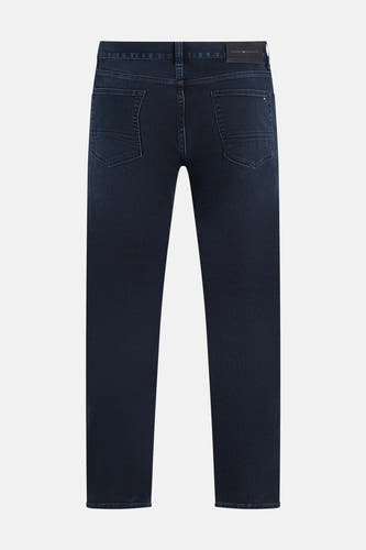 Jean straight en denim bleu et noir de TOMMY HILFIGER, vue arrière avec passants et poches arrière.