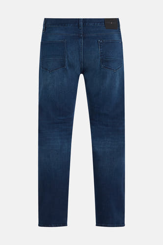 Jean droit bleu marine en denim de TOMMY HILFIGER, avec des poches sur l'arrière.