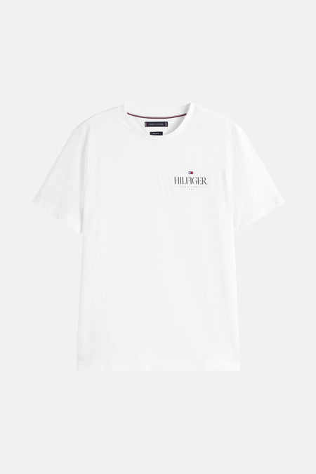 T-shirt blanc à manches courtes de TOMMY HILFIGER, avec logo sur la poitrine et col rond.